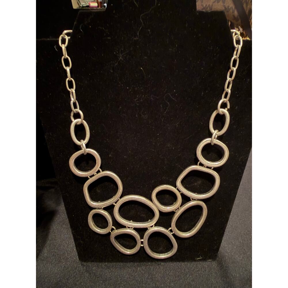 Lot of 3 silver toned statement necklaces, Armani Exchange and Alfani - Picture 5 of 12